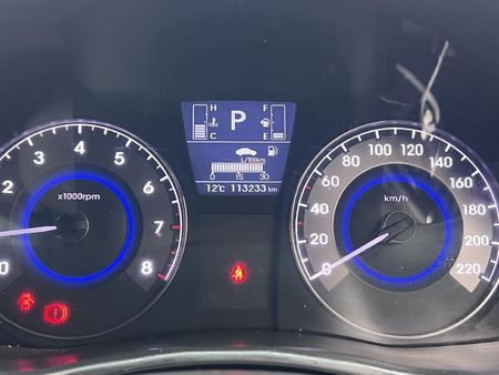 2016-Hyundai-Accent-16-GLS-Fluid-Auto_7