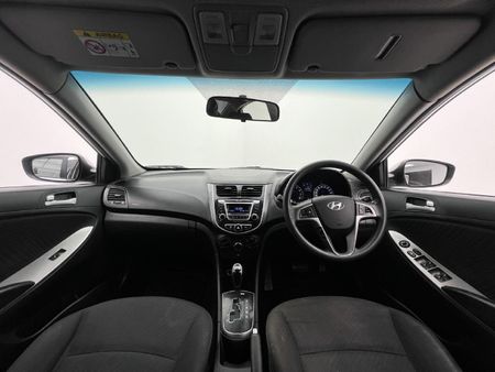 2016-Hyundai-Accent-16-GLS-Fluid-Auto_8