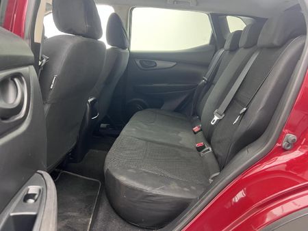 2015-Nissan-Qashqai-12T-Visia_11