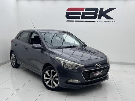 2015-Hyundai-i20-14-Fluid_0