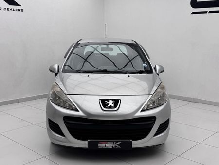 2010-Peugeot-207-14-Urban_1