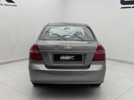 2011-Chevrolet-Aveo-16-L_4