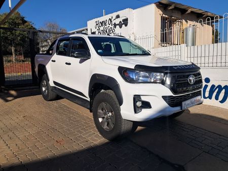 2018-Toyota-Hilux-24-GD-6-Raised-Body-SRX-Double-Cab_2