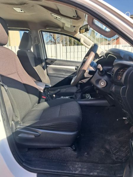 2018-Toyota-Hilux-24-GD-6-Raised-Body-SRX-Double-Cab_4