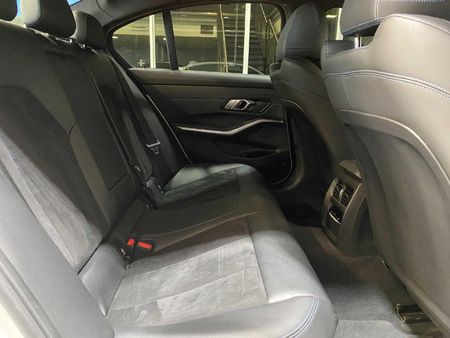2021-BMW-3-Series-320d-M-Sport_14