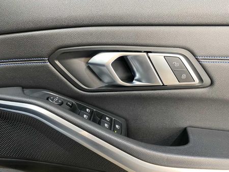 2021-BMW-3-Series-320d-M-Sport_17