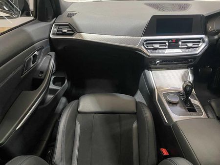 2021-BMW-3-Series-320d-M-Sport_19