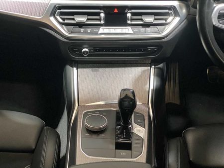 2021-BMW-3-Series-320d-M-Sport_21
