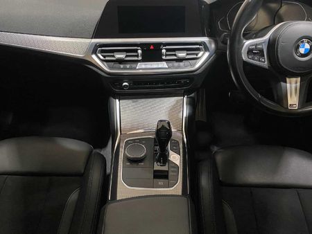 2021-BMW-3-Series-320d-M-Sport_24