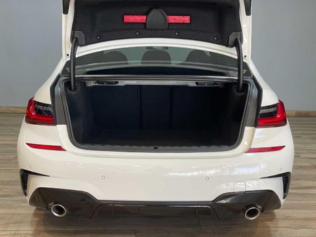 2021-BMW-3-Series-320d-M-Sport_25