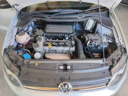 2024-Volkswagen-Polo-Vivo-14-Petrol-Manual_16
