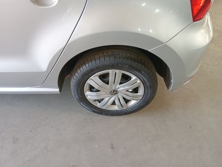 2024-Volkswagen-Polo-Vivo-14-Petrol-Manual_6