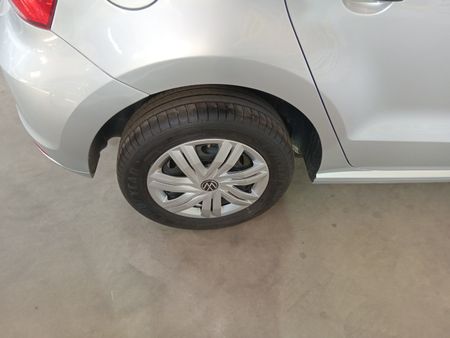 2024-Volkswagen-Polo-Vivo-14-Petrol-Manual_7