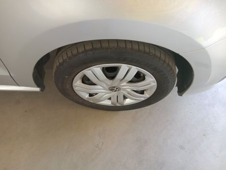 2024-Volkswagen-Polo-Vivo-14-Petrol-Manual_8