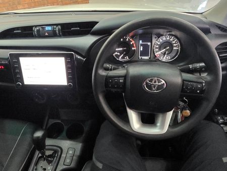 2021-Toyota-Hilux-24-GD-6-Raised-Body-SRX-Auto-Double-Cab_6