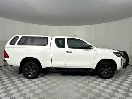 2024-Toyota-Hilux-24-GD-6-Raised-Body-Raider-Extended-Cab_11