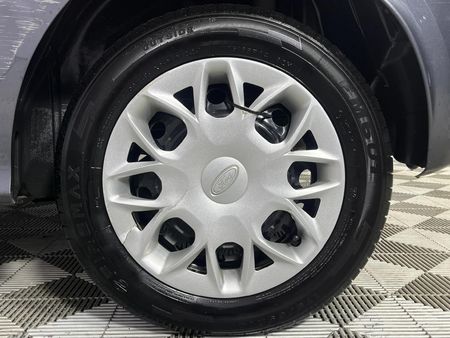 2017-Ford-Figo-15-Ambiente-5-dr_6