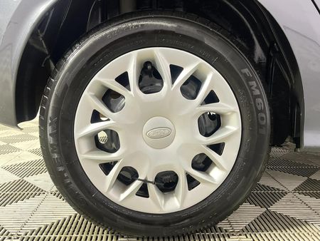 2017-Ford-Figo-15-Ambiente-5-dr_7