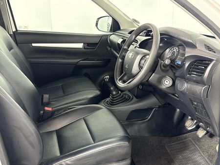 2024-Toyota-Hilux-20-VVTi-Single-Cab_7