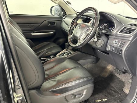 2022-Mitsubishi-Triton-24-Di-Dc-4x4-Auto-Double-Cab_9