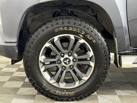 2022-Mitsubishi-Triton-24-Di-Dc-4x4-Auto-Double-Cab_4
