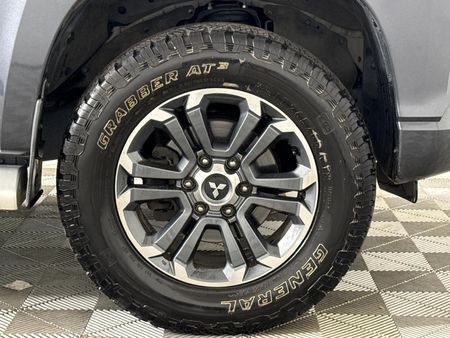 2022-Mitsubishi-Triton-24-Di-Dc-4x4-Auto-Double-Cab_5