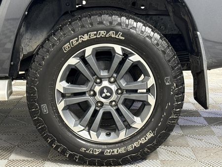 2022-Mitsubishi-Triton-24-Di-Dc-4x4-Auto-Double-Cab_6