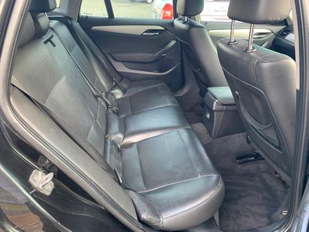 2011-BMW-X1-xDrive-20d-Exclusive-Automatic_19