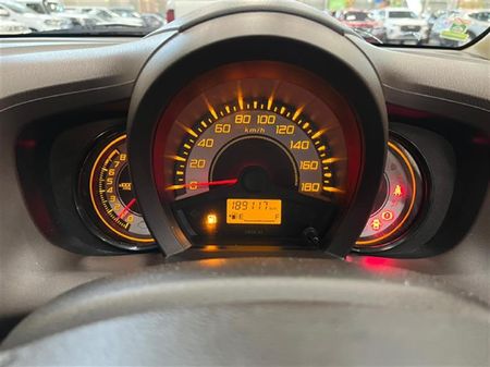 2013-Honda-Brio-12-Comfort-5-dr_10