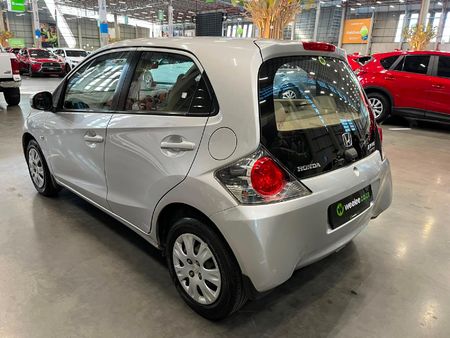 2013-Honda-Brio-12-Comfort-5-dr_4