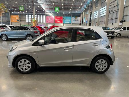 2013-Honda-Brio-12-Comfort-5-dr_5