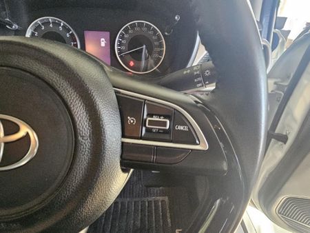 2025-Toyota-Starlet-Cross-15XS-Auto_9