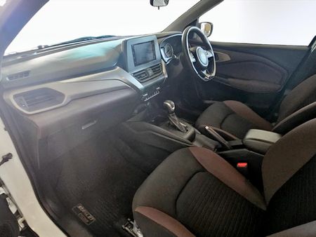2025-Toyota-Starlet-Cross-15XS-Auto_6