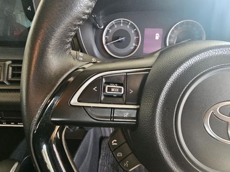2025-Toyota-Starlet-Cross-15XS-Auto_8
