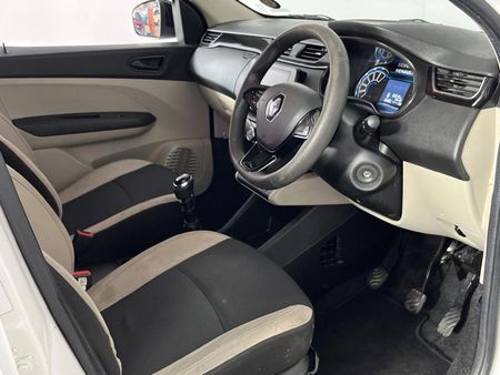 2022-Renault-Triber-10-Dynamique_9