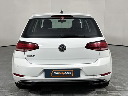 2019-Volkswagen-Golf-VII-14-TSI-Comfortline-Auto_15