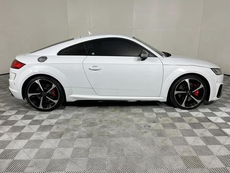 2021-Audi-TT-S-Coupe-quattro-Auto-228kW_15