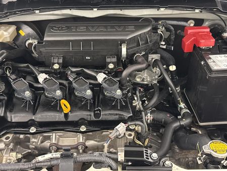 2015-Toyota-Etios-Cross-15-XS-5-dr_11