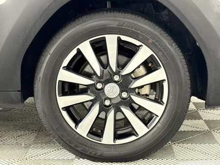 2015-Toyota-Etios-Cross-15-XS-5-dr_4