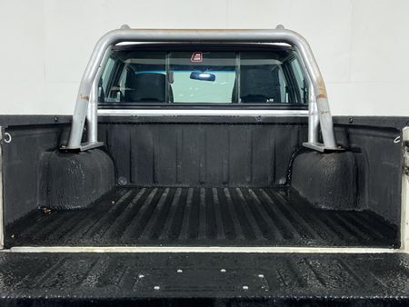 2019-Nissan-NP300-25-TDi-4x4-Double-Cab_11
