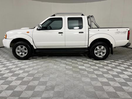 2019-Nissan-NP300-25-TDi-4x4-Double-Cab_17