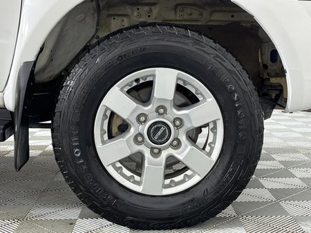 2019-Nissan-NP300-25-TDi-4x4-Double-Cab_5