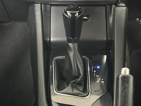 2021-Toyota-Corolla-Quest-18-Prestige-Auto_10