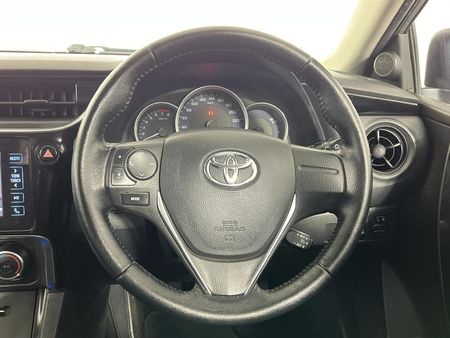 2021-Toyota-Corolla-Quest-18-Prestige-Auto_12