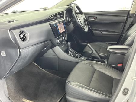 2021-Toyota-Corolla-Quest-18-Prestige-Auto_8