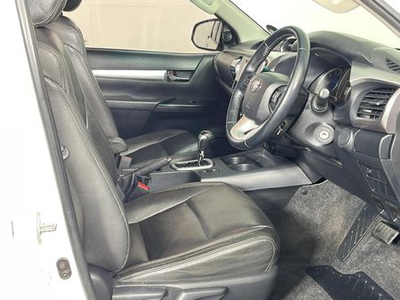 2017-Toyota-Hilux-28-GD-6-Raider-4x4-Double-Cab-Auto_9