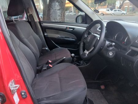 2018-Suzuki-Swift-12-GL_14