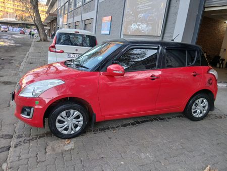 2018-Suzuki-Swift-12-GL_2