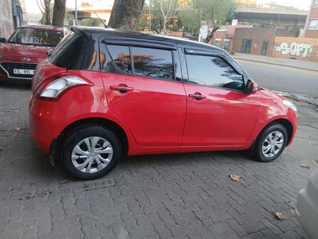 2018-Suzuki-Swift-12-GL_3