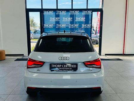 2015-Audi-A1-Sportback-10-TFSI-SE-Auto-25-TFSI_4